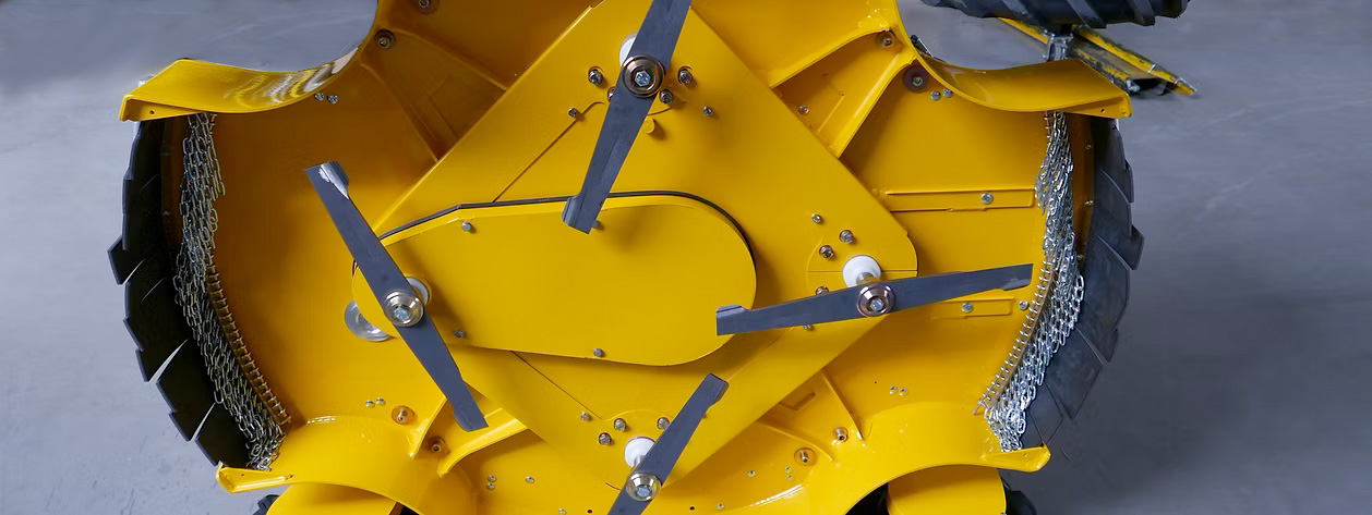 Spider 2SGS Mähdeck und 4-Messer-System