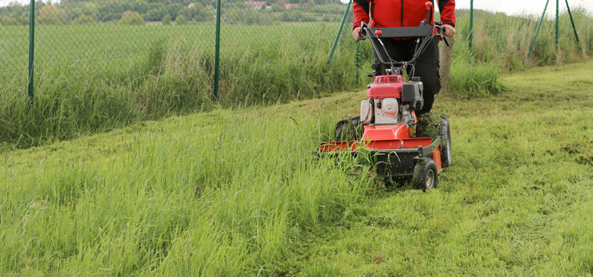 Vari Einzweckmulcher Hochgrasmäher HURRICANE F-700 HYDRO mit Honda GXV390 Motor