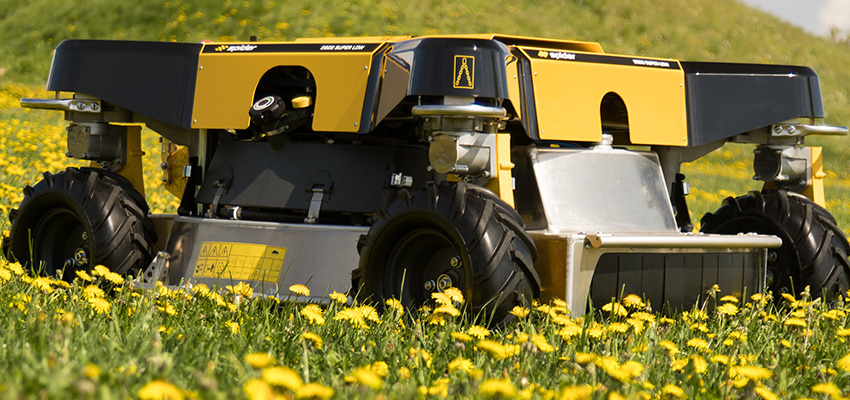Spider 2SGS SUPERLOW EFI Großflächenmäher und Böschungsmäher ohne Seilwinde mit Schleuderwendung