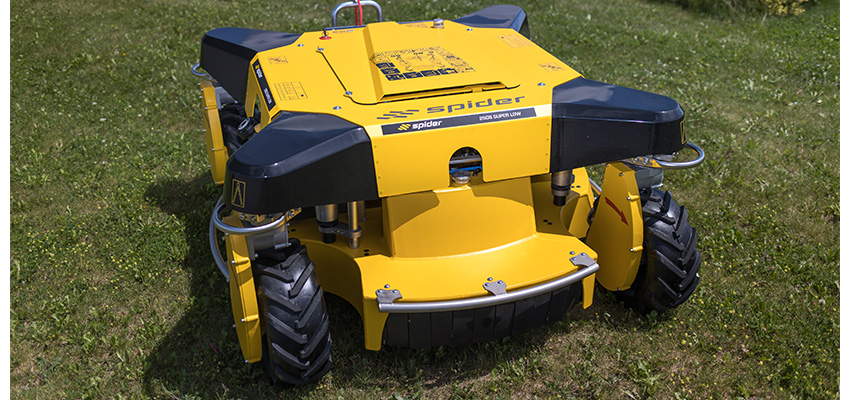 Spider 2SGS SUPERLOW EFI Großflächenmäher und Böschungsmäher mit Seilwinde und mit Schleuderwendung