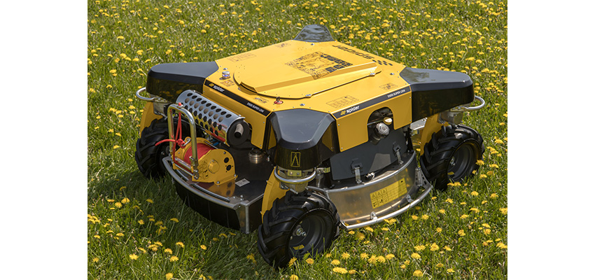 Spider 2SGS SUPERLOW EFI Großflächenmäher und Böschungsmäher mit Seilwinde und mit Schleuderwendung