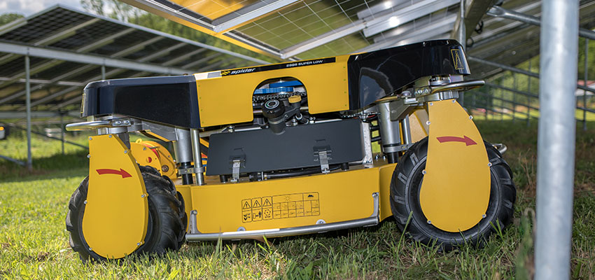 Spider 2SGS SUPERLOW EFI Großflächenmäher und Böschungsmäher ohne Seilwinde, Solarpark Pflege
