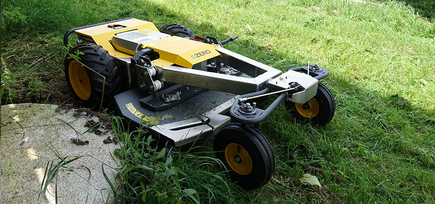 Spider E ZERO - vollelektrischer Großflächenmäher, Solarpark PflegeVorführmaschine