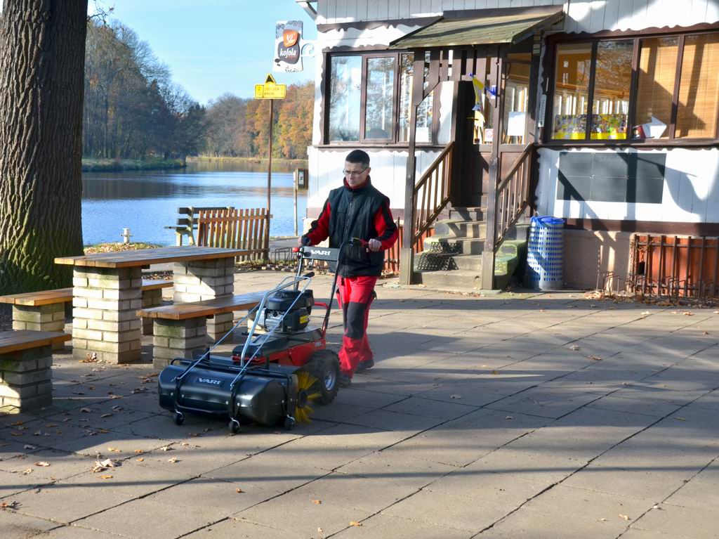 Sammelbehälter für Vari Kehrmaschine CB80H