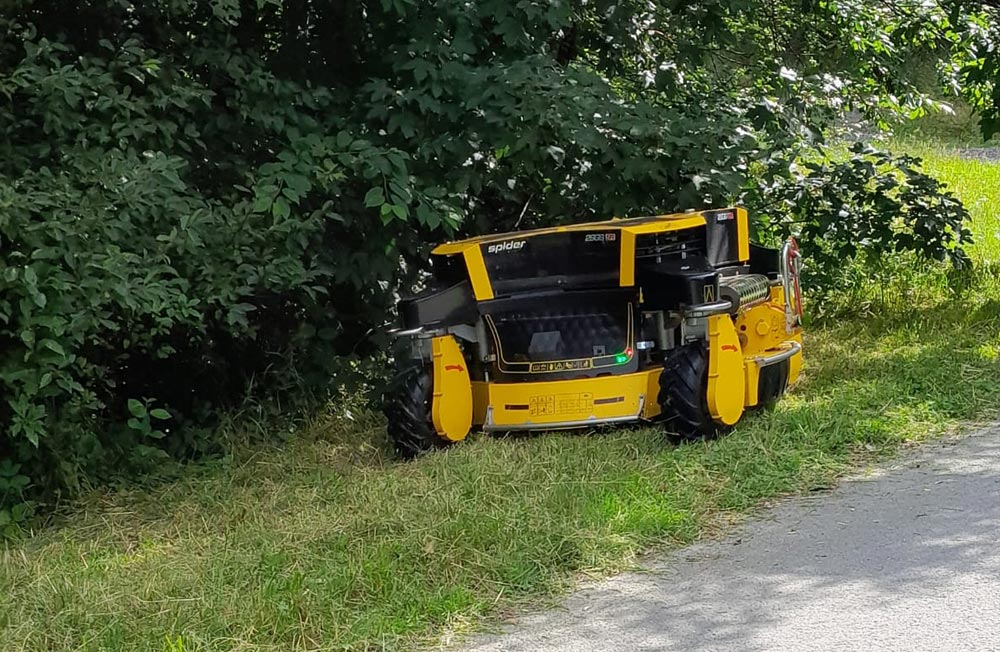 Spider 2SGS EFI Großflächenmäher und Böschungsmäher mit Seilwinde und Schleuderwendung
