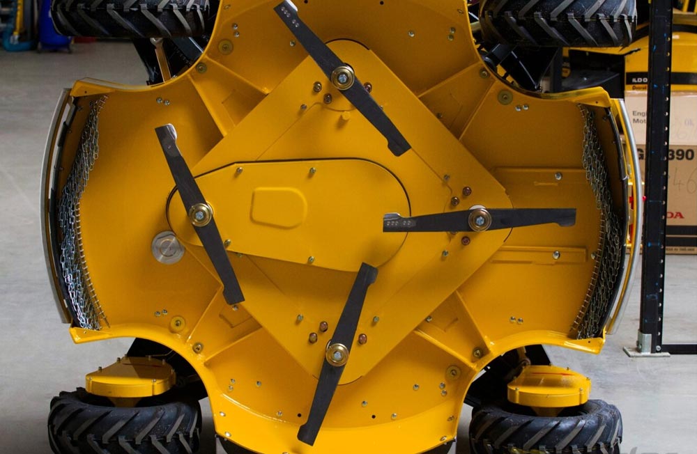 Spider 2SGS EFI Großflächenmäher und Böschungsmäher mit Seilwinde und Schleuderwendung